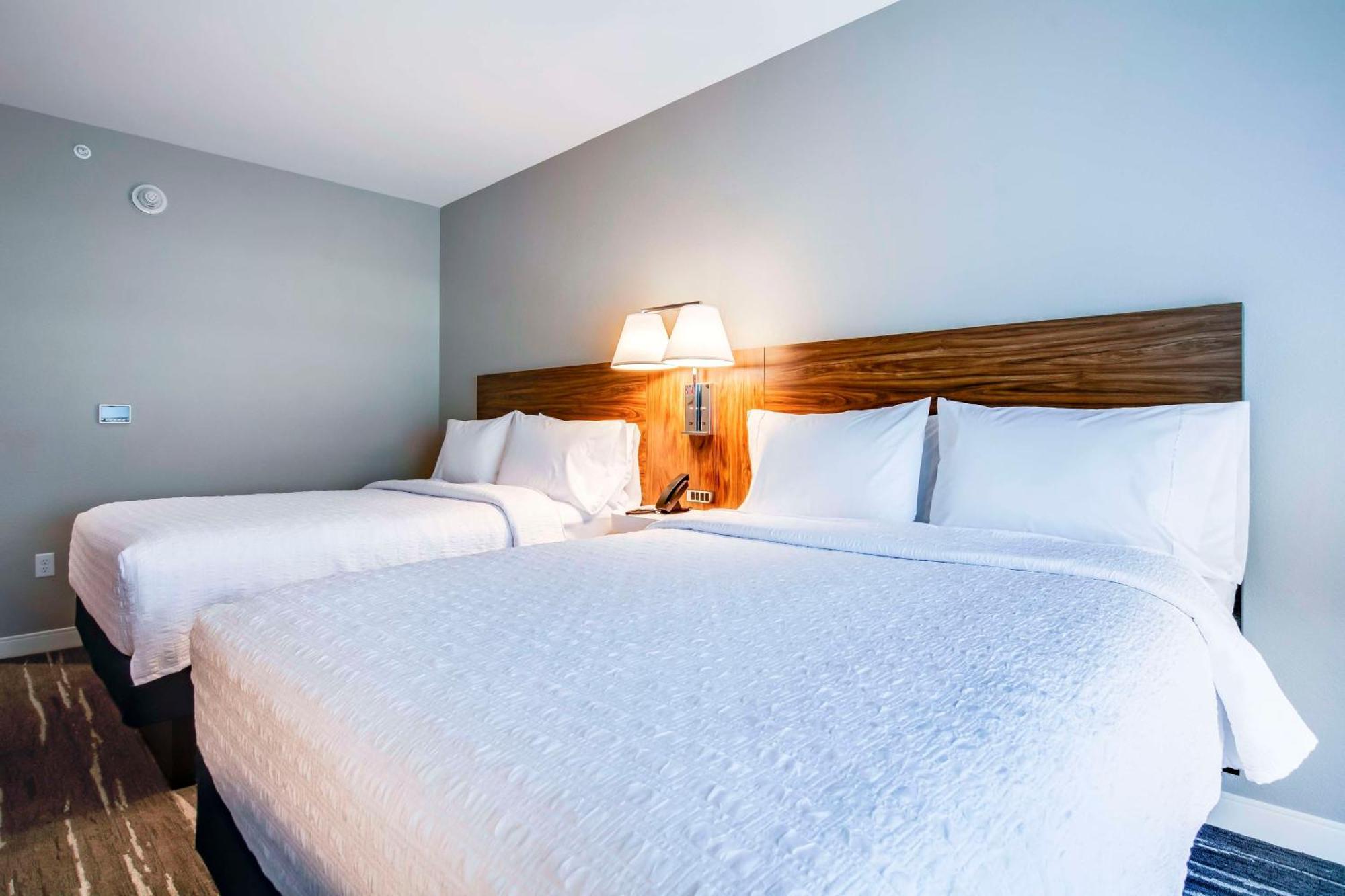 Hampton Inn & Suites By Hilton Louisville East Oxmoor Exteriér fotografie